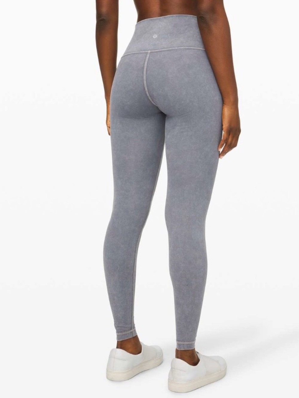 Lululemon Wunder Under High-Rise Tight *Snow Washed 28"
Washed Luna sz 6 EUC